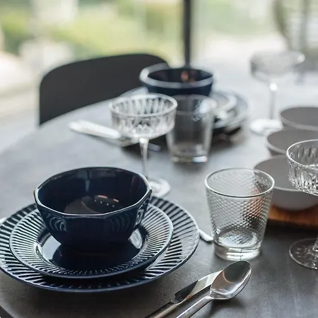 Yacht Park Marina View - Billberry גדינייה