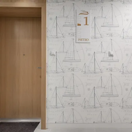 Yacht Park Marina View - Billberry דירה