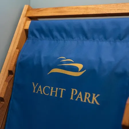 Yacht Park Marina View - Billberry *